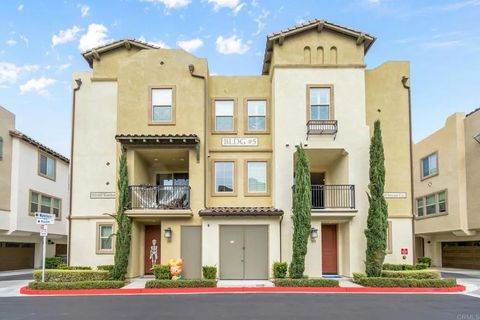 Photo of 332 Stream Ct, Santee, CA 92071 (MLS # PTP2507833)