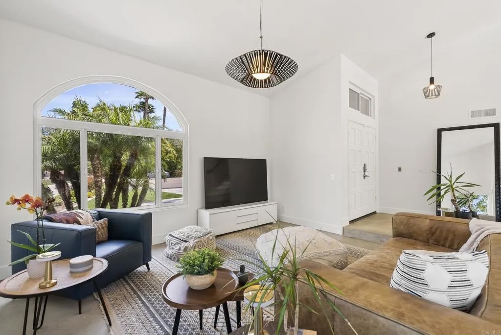 1609 Honeysuckle Court