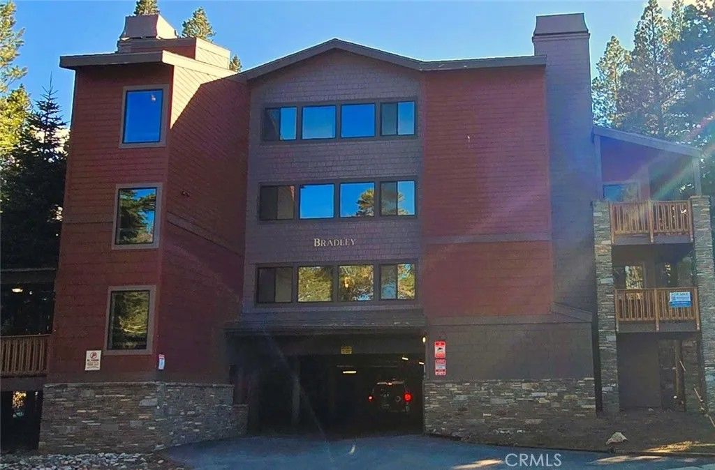 Photo of 3253 Meridian Blvd #264, Mammoth Lakes, CA 93546 (MLS # OC26020636)