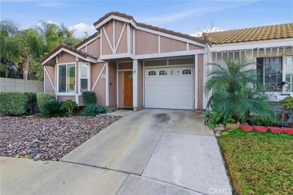 Photo of 1602 Byron Court, Pomona, CA 91768 (MLS # IV25274004)