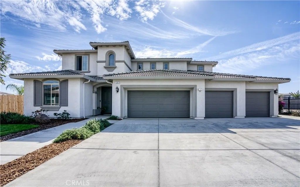 Photo of 1267 Gold King Place Circle, Dinuba, CA 93618 (MLS # FR26021779)