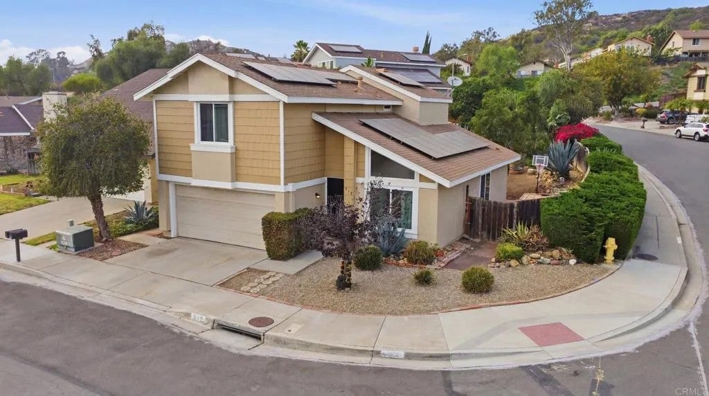 Photo of 610 FLINTRIDGE Place, Escondido, CA 92026 (MLS # NDP2605375)