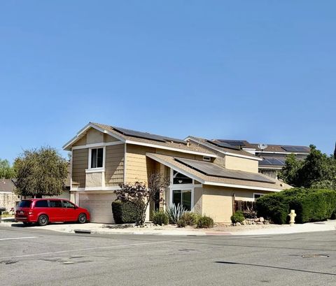 Photo of 610 FLINTRIDGE Place, Escondido, CA 92026 (MLS # NDP2605375)