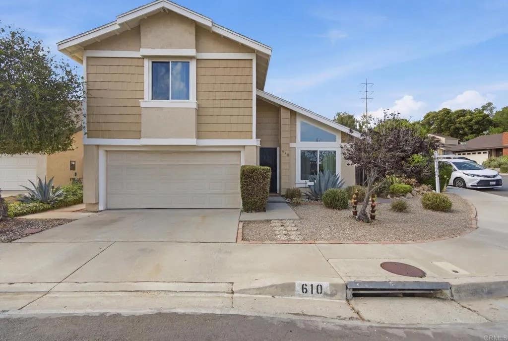 Photo of 610 FLINTRIDGE Place, Escondido, CA 92026 (MLS # NDP2605375)