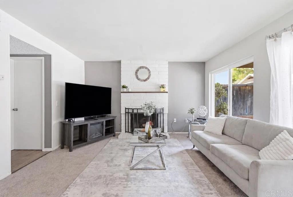 Photo of 610 FLINTRIDGE Place, Escondido, CA 92026 (MLS # NDP2605375)