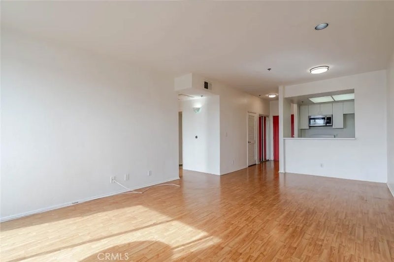 19350 Sherman Way 210