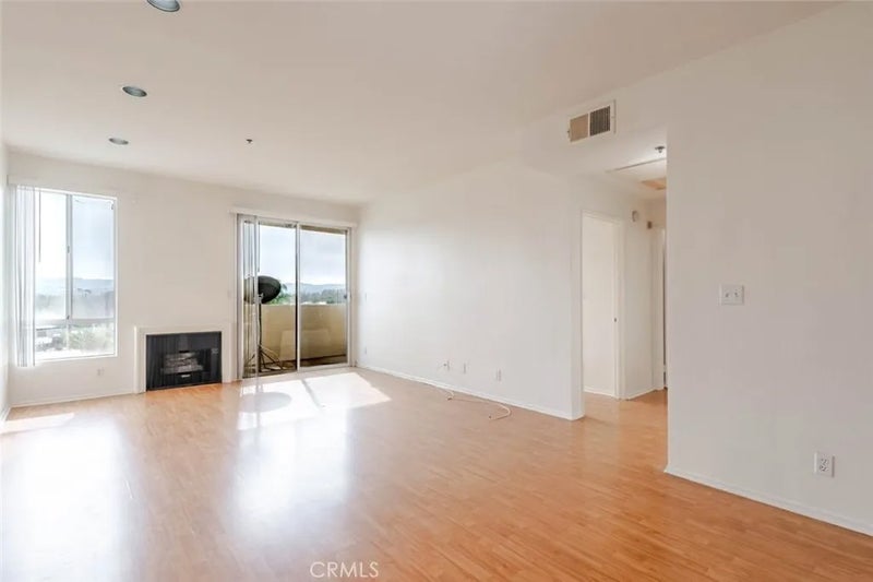 19350 Sherman Way 210