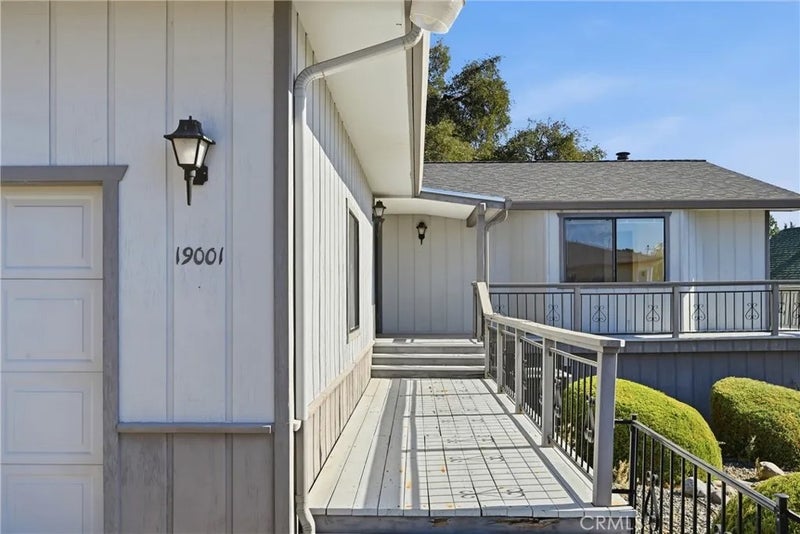19001 Spyglass