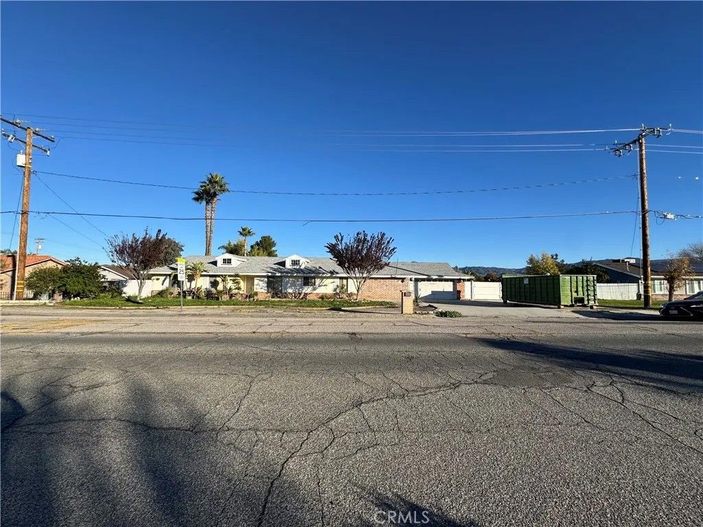 Photo of 42040 ACACIA Avenue, Hemet, CA 92544 (MLS # IG26007048)
