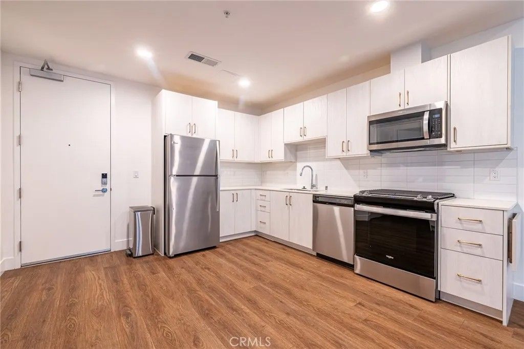 Photo of 709 E Walnut #222, Pasadena, CA 91101 (MLS # WS26025411)