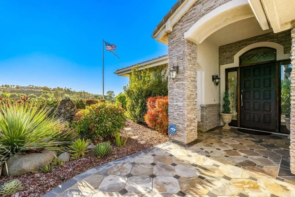 Photo of 28623 Willow Park, Escondido, CA 92026 (MLS # PTP2601892)