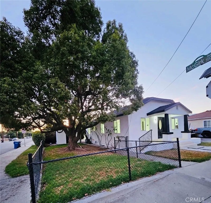 4403 Cedar Ave