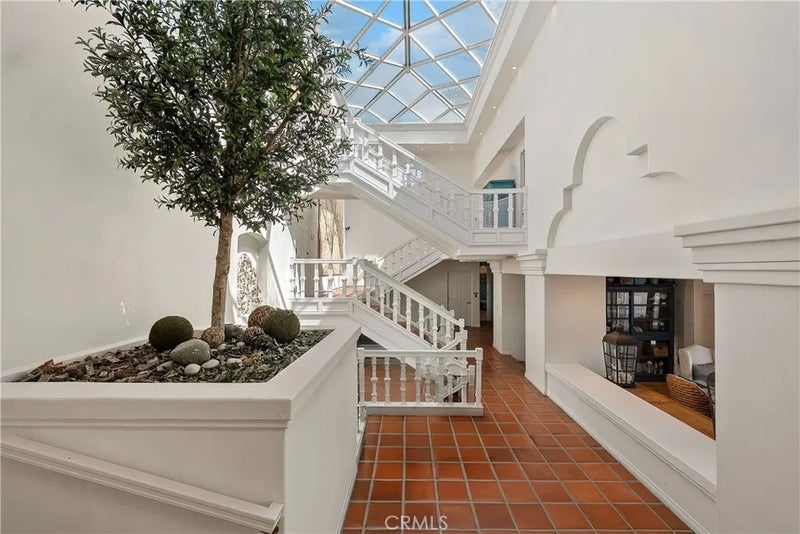 21 Ridgeline Drive