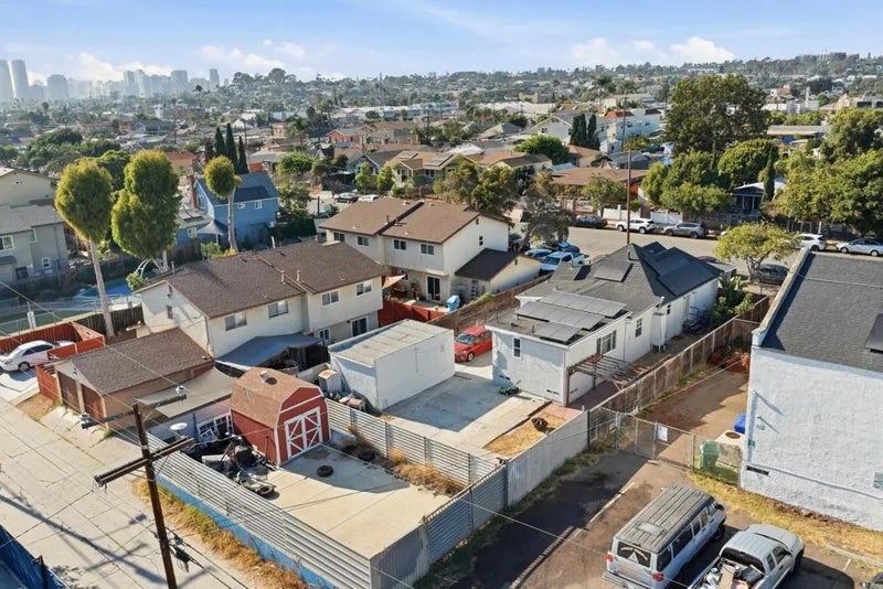 3175 Clay Avenue