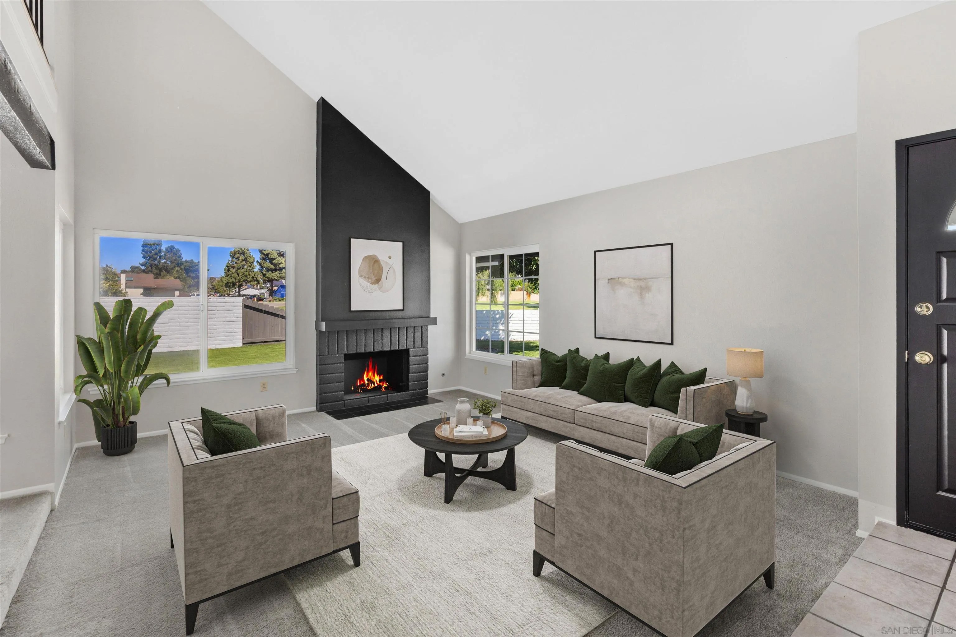 1355 Valencia Loop