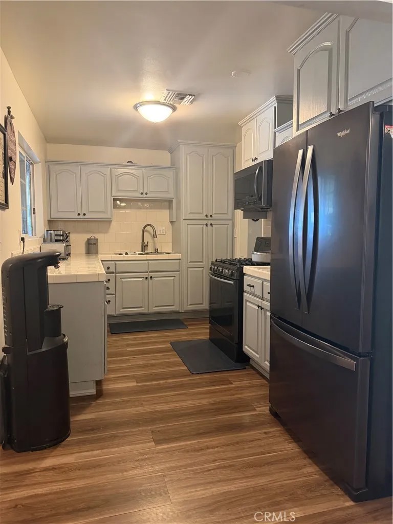 1594 Darby