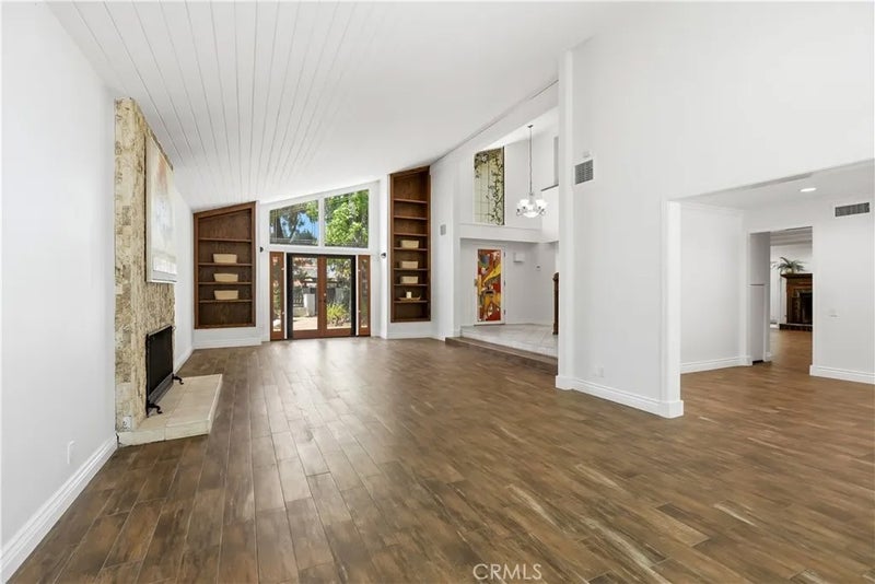 23216 PARK ESPERANZA
