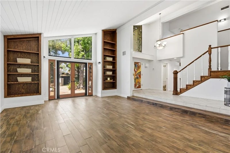 23216 PARK ESPERANZA