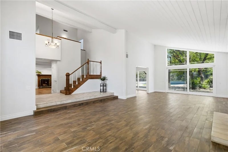 23216 PARK ESPERANZA