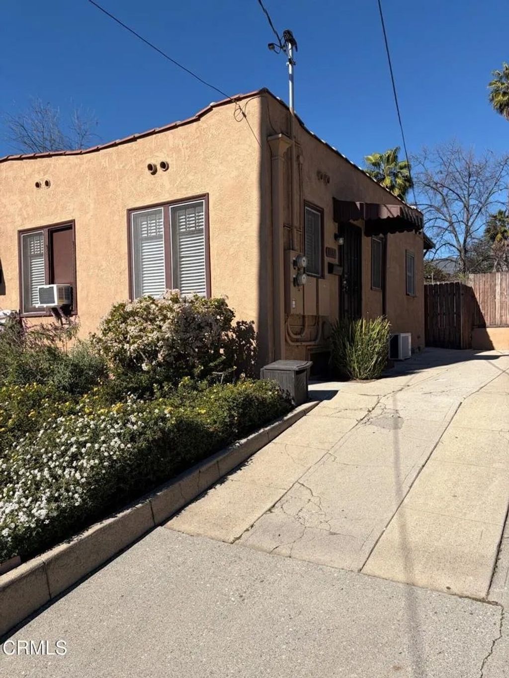 Photo of 1107 E Howard Street, Pasadena, CA 91104 (MLS # P1-25628)