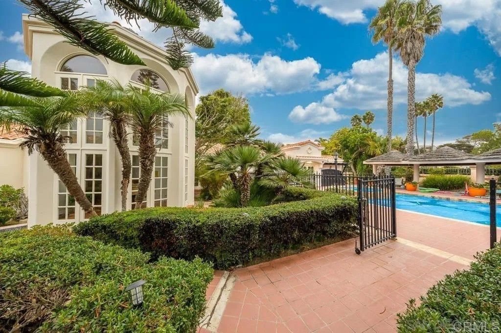 Photo of 9450 La Jolla Farms Road, La Jolla, CA 92037 (MLS # PTP2508991)