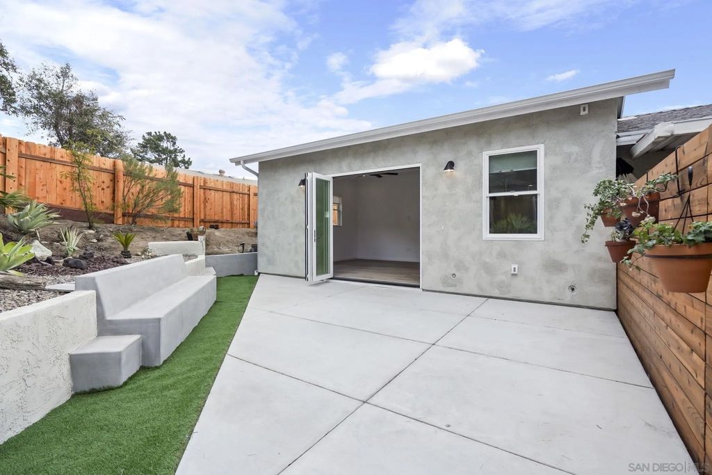 Photo of 13434 Maryearl Ln, Poway, CA 92064 (MLS # 260001928)