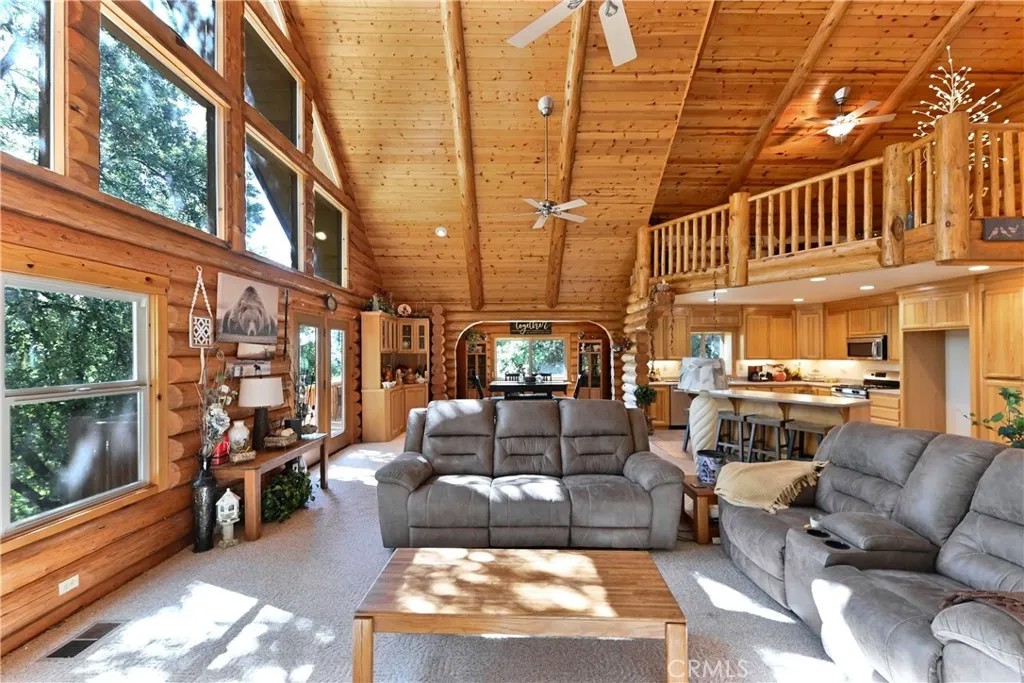 21416 Robin Lane