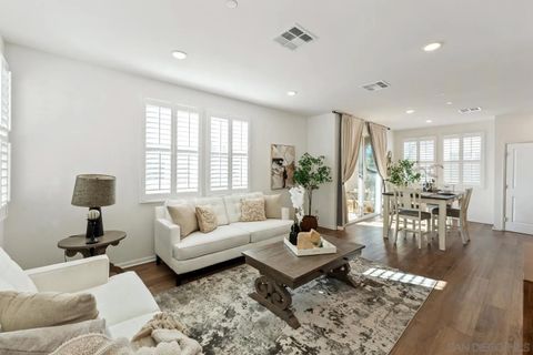 Photo of 2328 Columba Gln, Escondido, CA 92025 (MLS # 260003194)