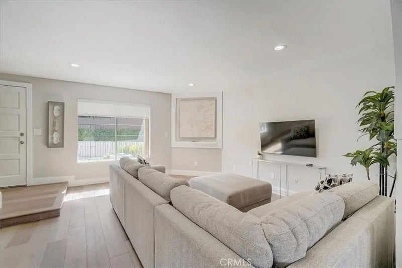 3999 E Santa Ana Canyon