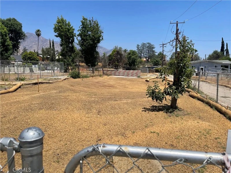 2252 Glenrose