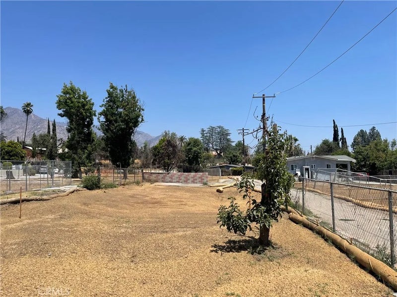2252 Glenrose