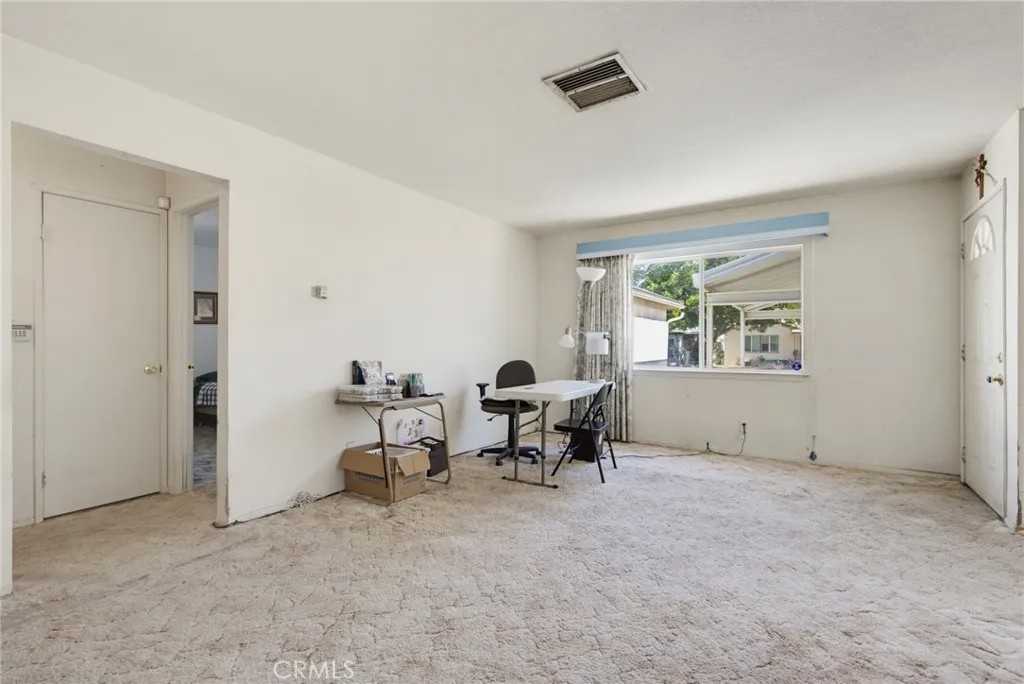 1268 E Avenue R2