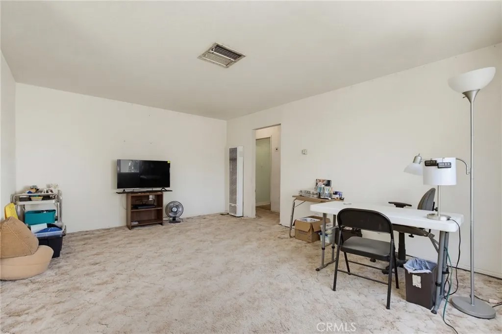 1268 E Avenue R2