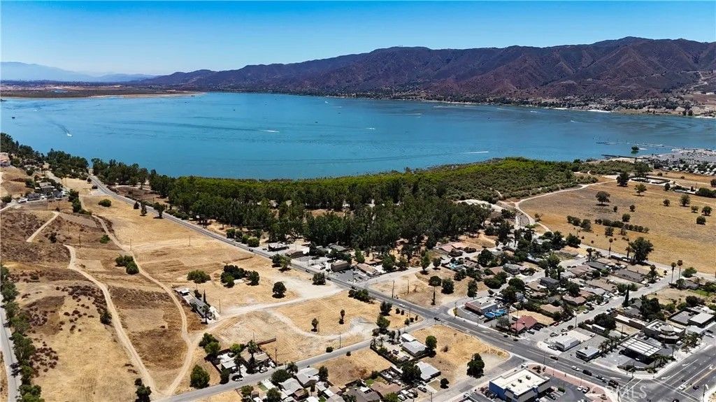 Photo of 717 Illinois, Lake Elsinore, CA 92530 (MLS # HD26037152)