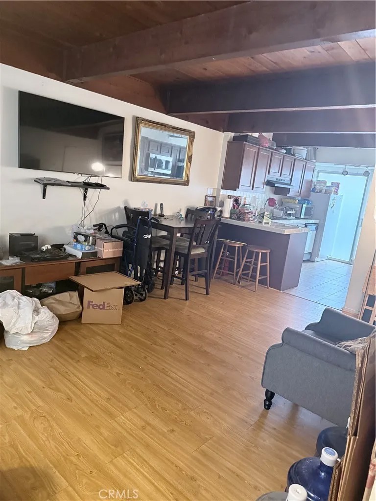 4040 Grand View 65