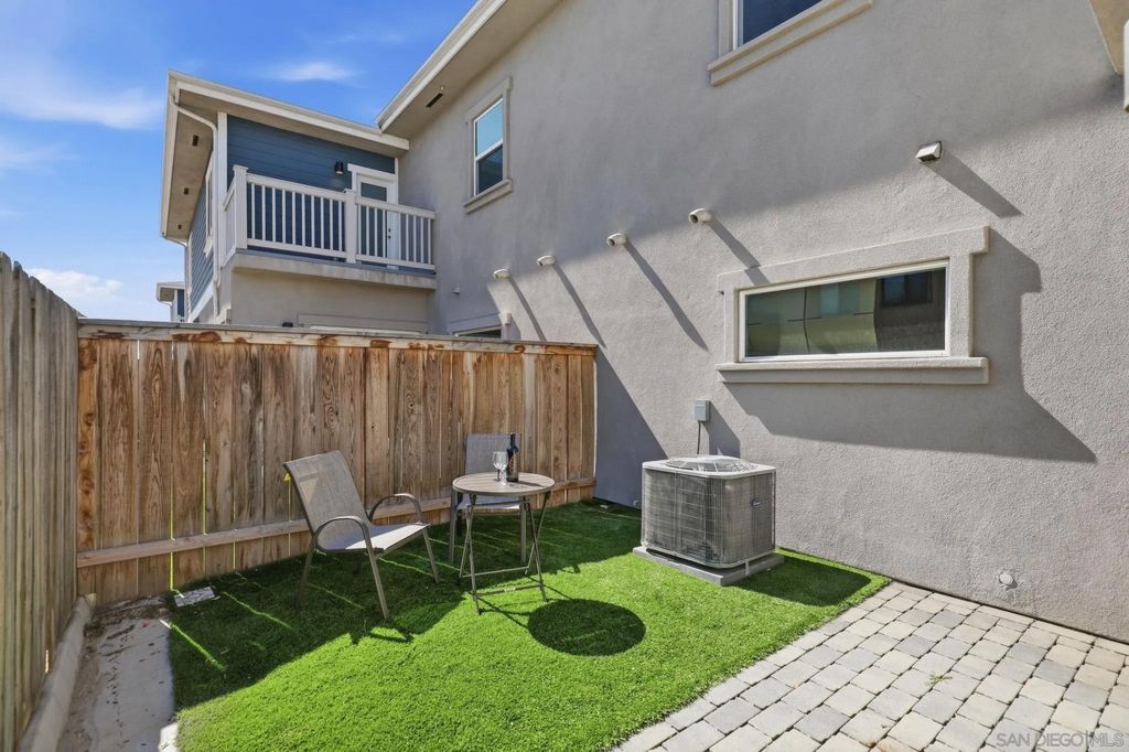 Photo of 1341 Holly Ave, Imperial Beach, CA 91932 (MLS # 260004551)