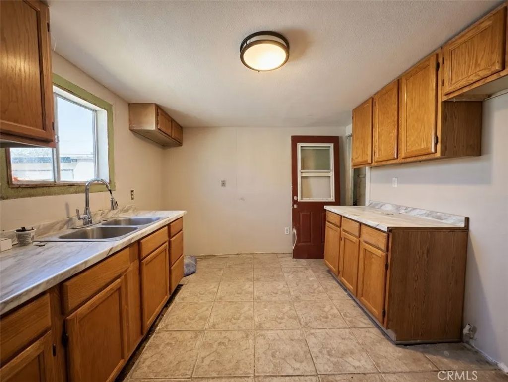 Photo of 328 N Helena St, Ridgecrest, CA 93555 (MLS # SR26067020)