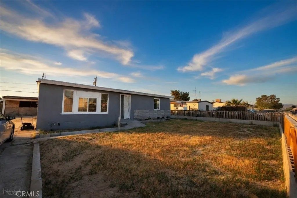 Photo of 328 N Helena St, Ridgecrest, CA 93555 (MLS # SR26067020)