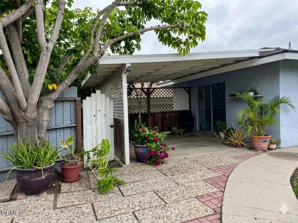 1115 S Saticoy Avenue