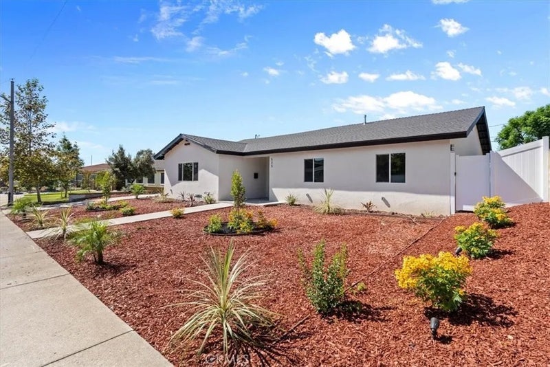 525 Fountain Springs