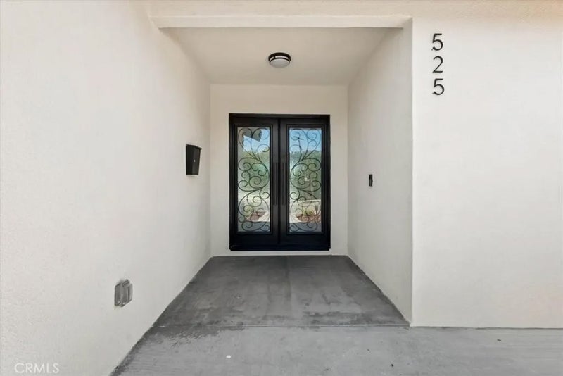 525 Fountain Springs