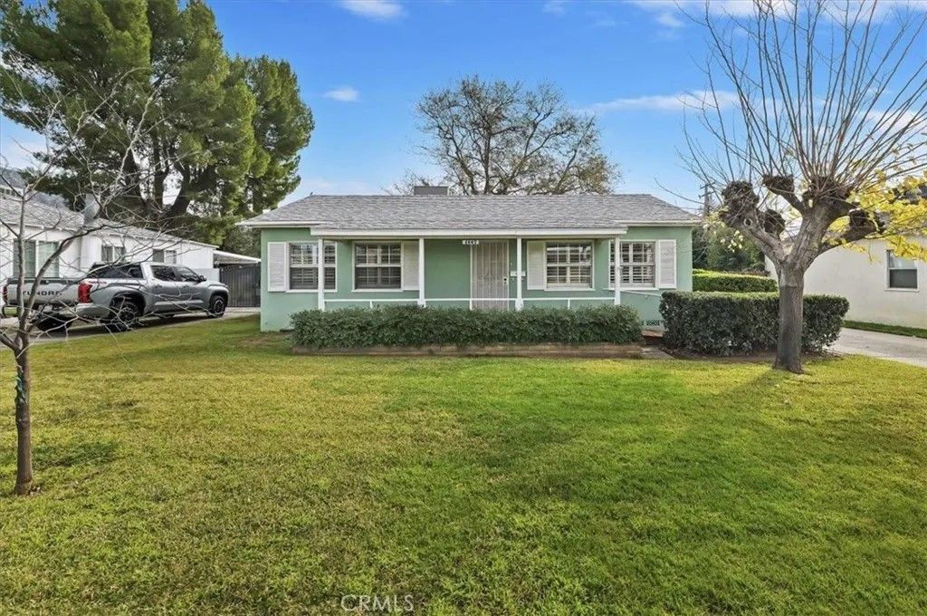 Photo of 4667 N E, San Bernardino, CA 92407 (MLS # IV26011490)