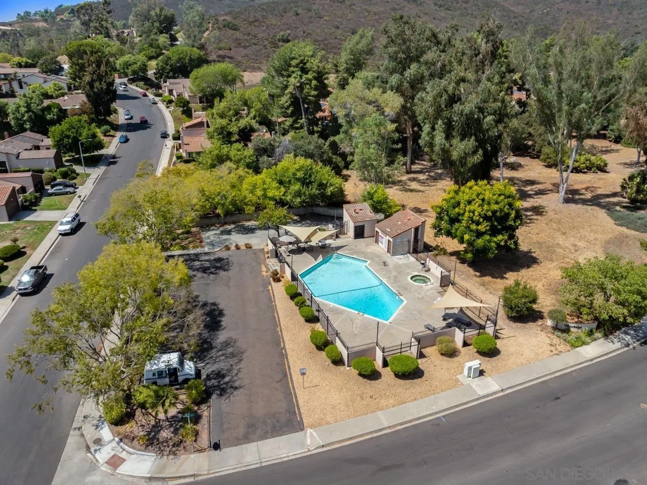 2053 Golden Circle Dr