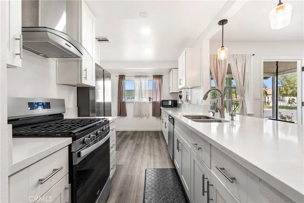 8030 Blandwood