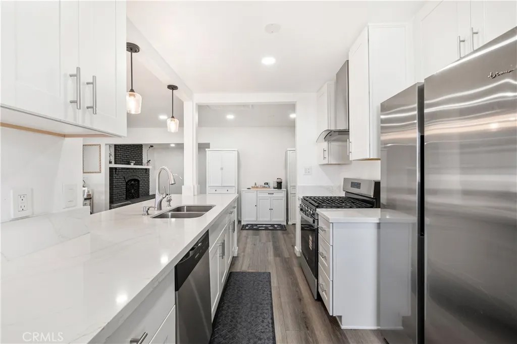 8030 Blandwood