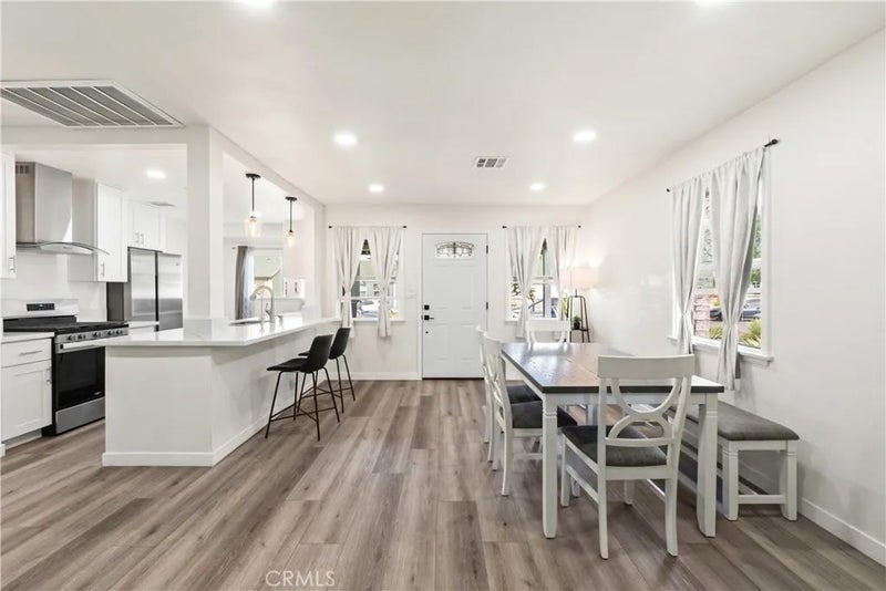 8030 Blandwood