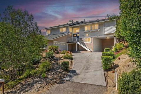 Photo of 9350 Golondrina Dr, La Mesa, CA 91941 (MLS # 260009626)