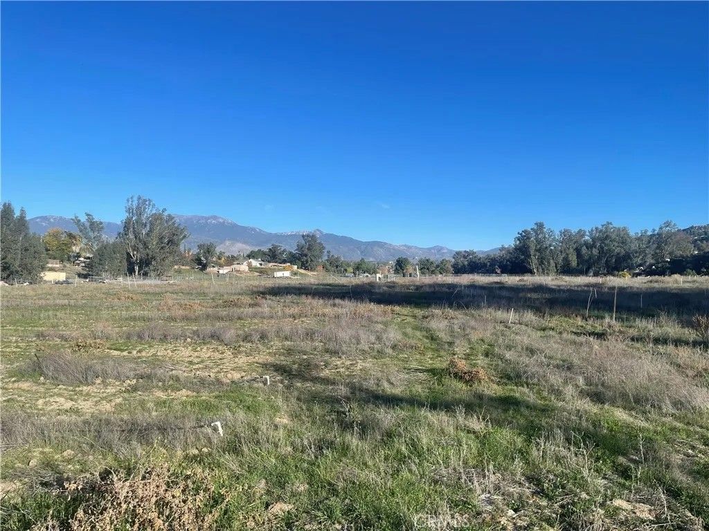 Photo of 27560 Cornell St, Hemet, CA 92544 (MLS # WS25276306)