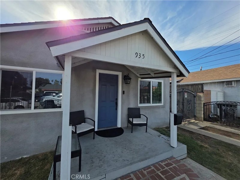 935 S Main