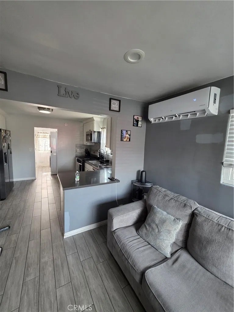 935 S Main